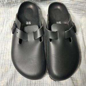 Birkenstock Boston Black Exquisite Leather Clogs